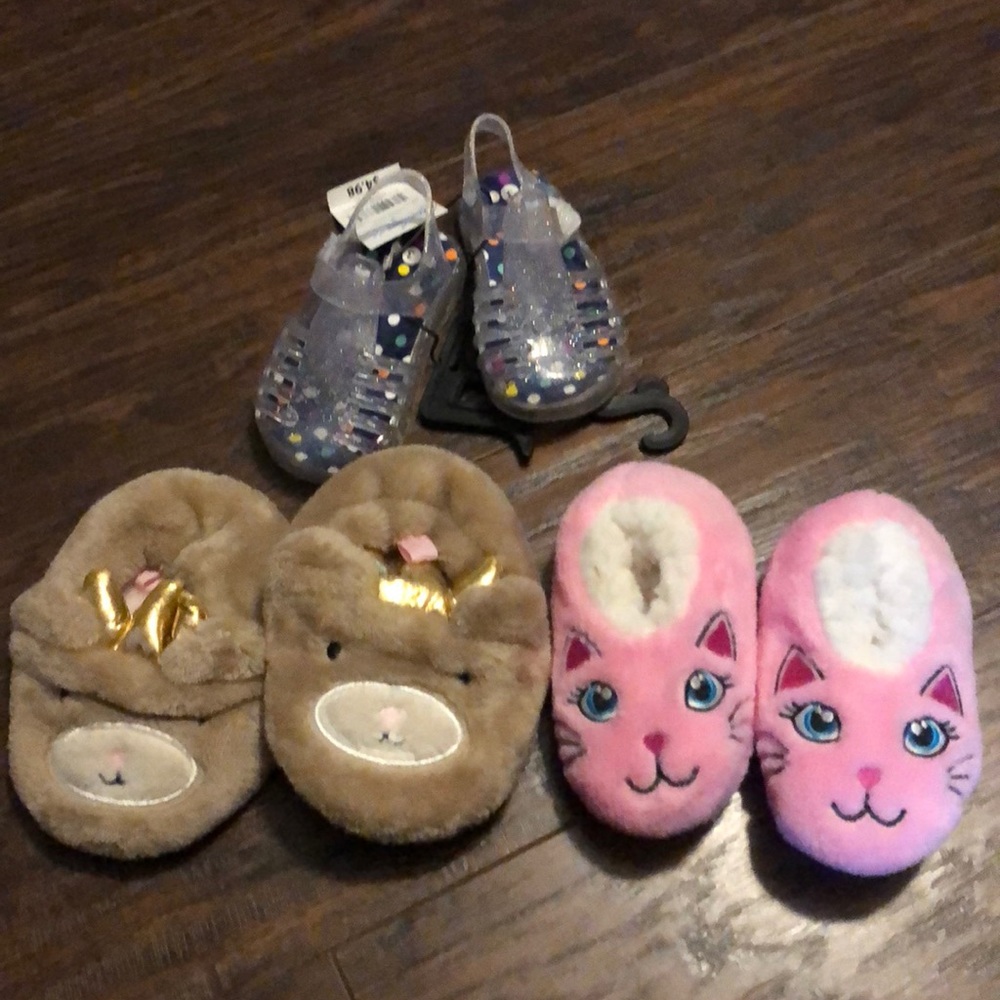 Baby shoes/houseshoes